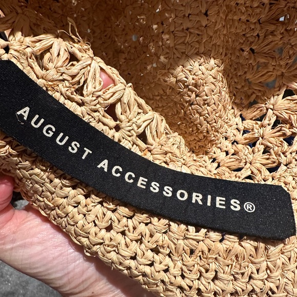 August accessories, straw hat - Picture 2 of 2